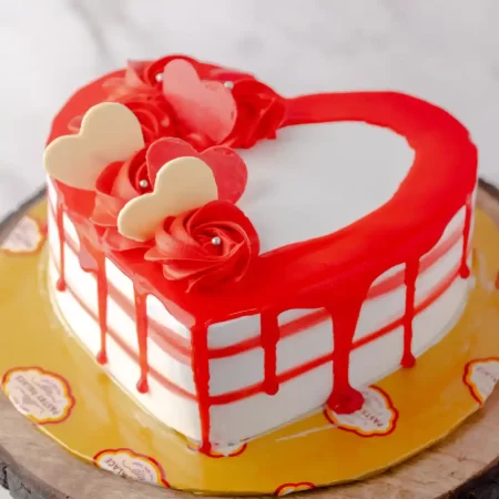 very strawberry heart - Classic Cake